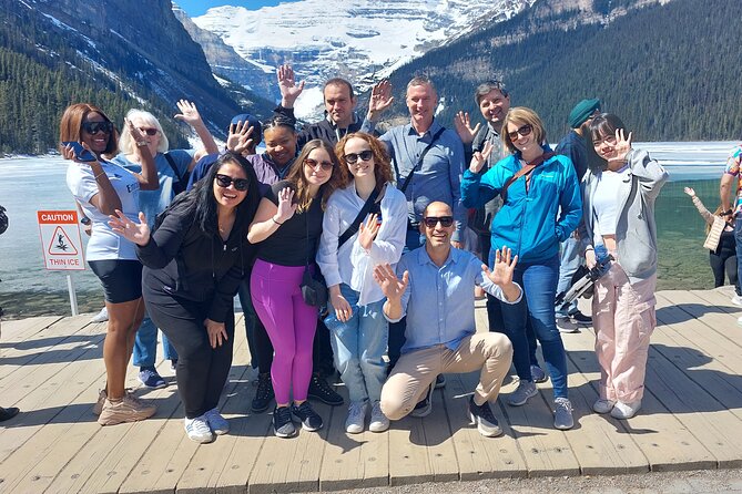 Moraine Lake and Lake Louise Tour from Calgary - Canmore - Banff - Moraine Lake and the Valley of Ten Peaks