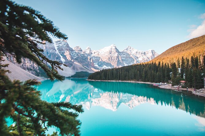 Moraine Lake and Lake Louise Tour from Calgary - Canmore - Banff - Mountain views between the main stops