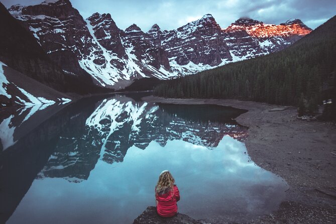 Moraine Lake & Lake Louise Sunrise | Award-Winning Premium Tour - What to bring for the cold start