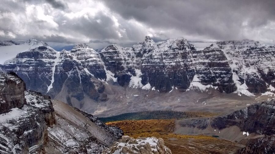 Moraine Lake & Larch Valley Hike - Wildlife watching on the trail