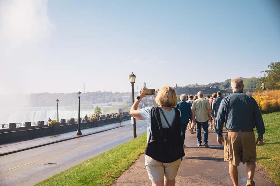 Niagara Falls Boat Cruise with Historical Walking Tour - Starting beside Queen Victoria Place