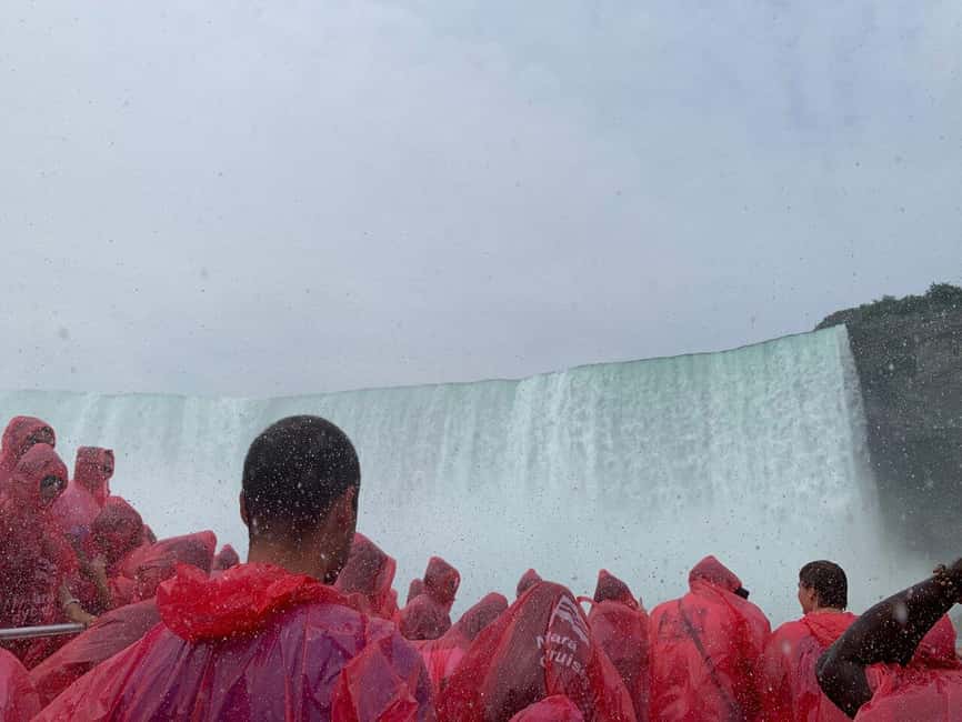 Niagara Falls Boat Cruise with Historical Walking Tour - Skipping the boat ticket line