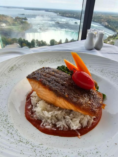 Niagara Falls, Canada: Dining Experience at The Watermark - Service, Music, and the Feel of the Room