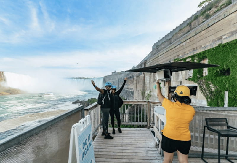 Niagara Falls, Canada: Early Bird Zip Line to The Falls - Gliding 670 meters past the American Falls