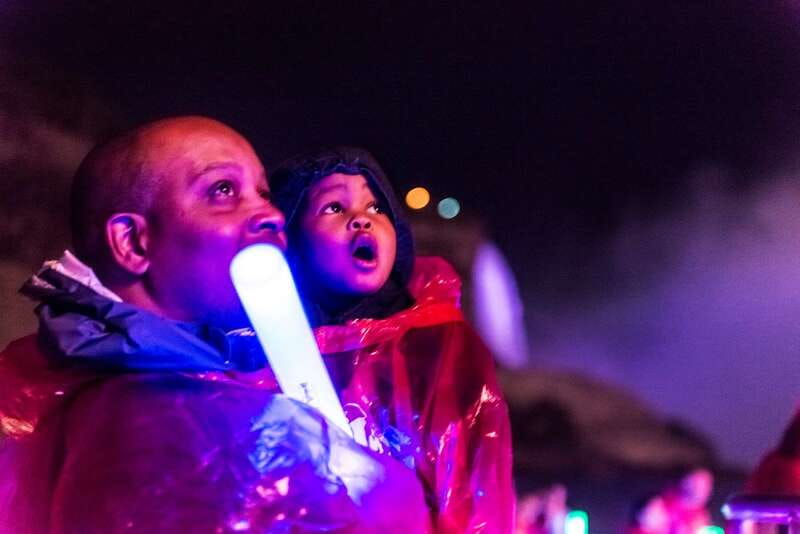 Niagara Falls, Canada: Evening Fireworks Cruise - Key points at a glance