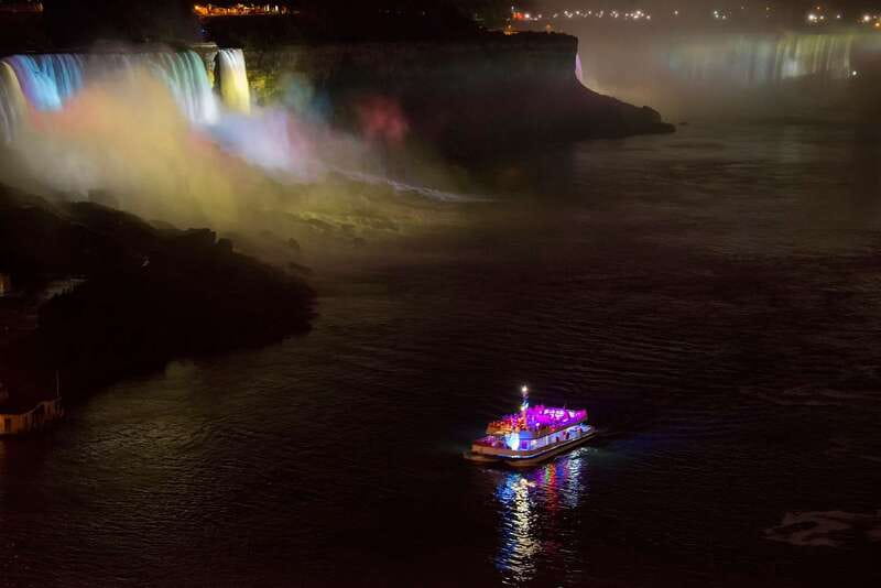 Niagara Falls, Canada: Evening Fireworks Cruise - Booking and cancellation details