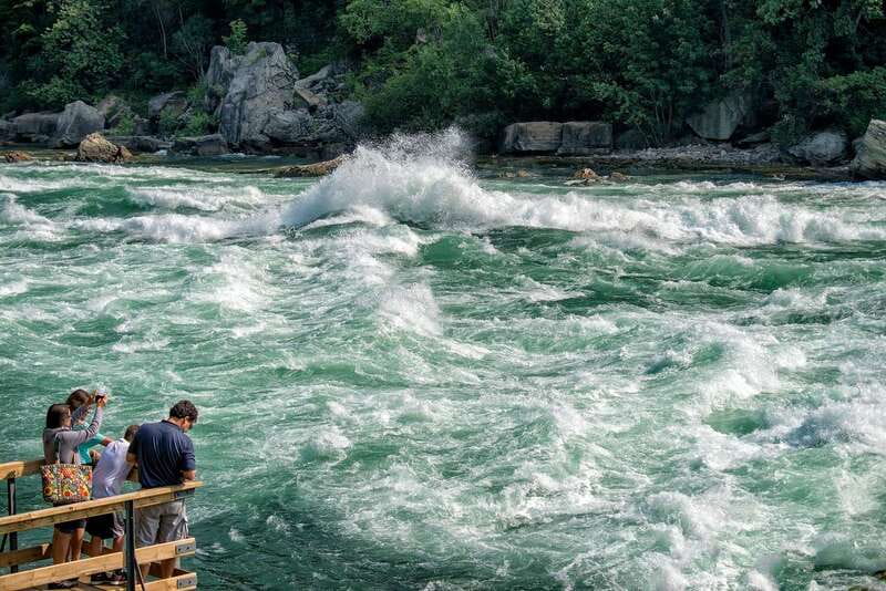 Niagara Falls, Canada: Sightseeing Tour with Boat Ride - Booking details worth knowing
