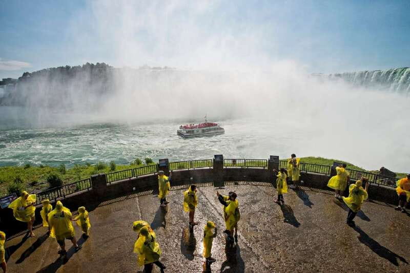 Niagara Falls, Canada: Sightseeing Tour with Boat Ride - Starting from a central Niagara Falls pickup