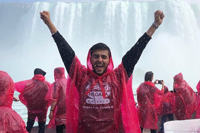 Niagara Falls Canada Walking Tour With Boat Cruise - Practical details that affect your day