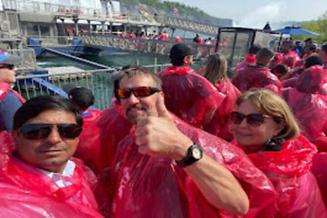 Niagara Falls Canada Walking Tour With Boat Cruise - Oakes Garden Theatre: a gentle start