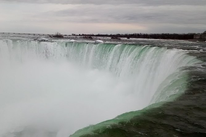 Niagara Falls Day Tour from Toronto - Maple syrup tasting and the small extras