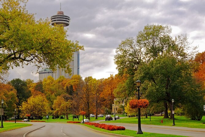 Niagara Falls Day Tour from Toronto (9 Hours) - One hour in Niagara-on-the-Lake