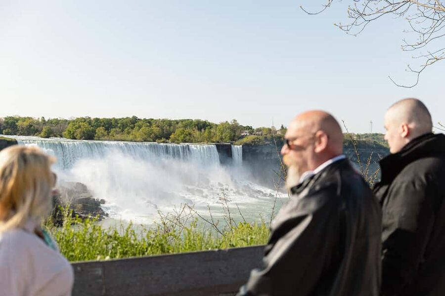 Niagara Falls: Early Access Boat & Journey Behind the Falls - FAQ