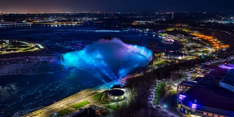 Niagara Falls: Guided Night Tour w/ Dinner & Hotel Transfer - Should you book this Niagara Falls night tour?