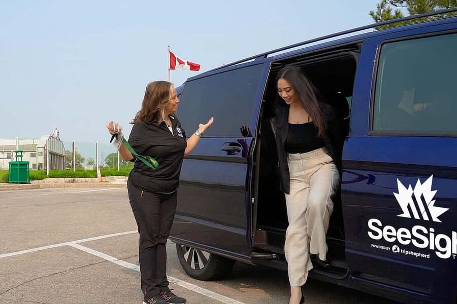 Niagara Falls: Premium Tour, Boat & Journey Behind the Falls - What this Niagara Falls tour does well