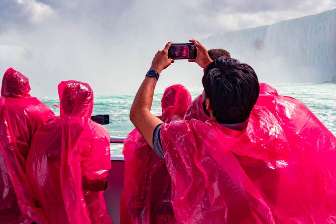 Niagara Falls Tour: Boat Ride, Journey Behind The Falls and more - How good are the guides?