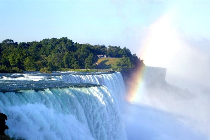 Niagara Falls Tour from Toronto with Winery & Niagara on The Lake - Timing, comfort, and seasonal choices