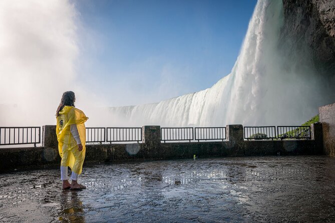 Niagara Falls Tour with Boat Ride & Journey Behind the Falls - Niagara City Cruises: 20 minutes in the mist