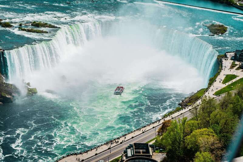 Niagara Falls Tour with Skip the Line Cruise - Journey Behind the Falls and lunch choices
