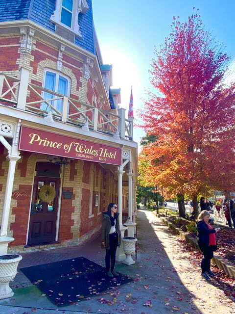 Niagara-on-the-Lake: Guided Walking Tour - Queen’s Royal Park and the view to Fort Niagara