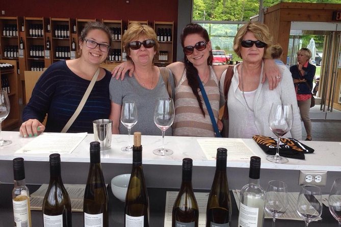 Niagara-on-the-Lake Small Group Wine Tour with Picnic Lunch - The Niagara-on-the-Lake name needs careful reading