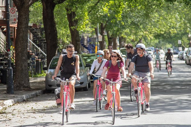 Non Touristy Pink Bike Tour by Spade & Palacio - A picnic in the park with lunch and local beer