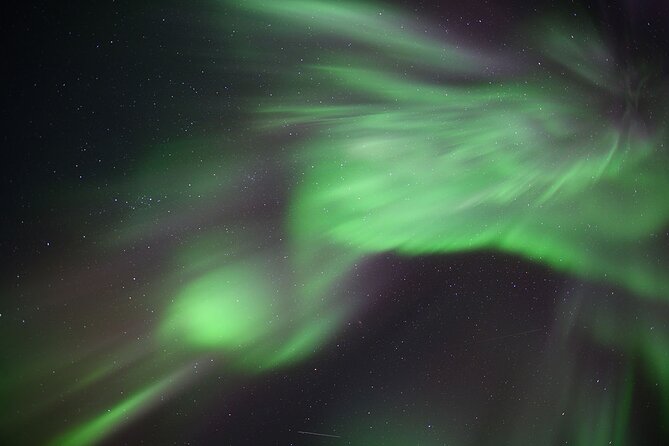 Northern Lights Tour Yellowknife - Pickup, vehicle, and group size