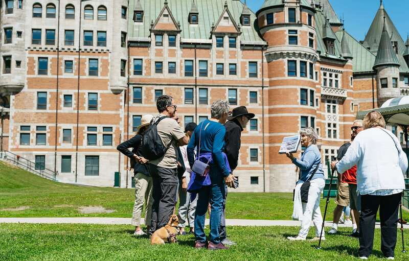 Old Quebec City: Grand Walking Tour with Private Option - What the guides do especially well