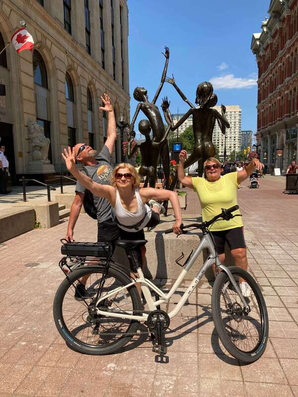 Ottawa: 2 or 3.5-Hour Guided Bike Tour with a Local Guide - The two-hour route: a compact Ottawa introduction