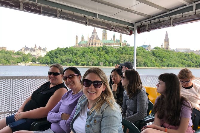 Ottawa Boat Cruise - Paul's Boat Line - What the bilingual guiding adds