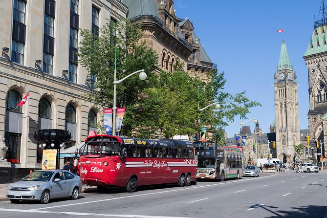 Ottawa City Tour by Land and Water - ByWard Market and the National Gallery