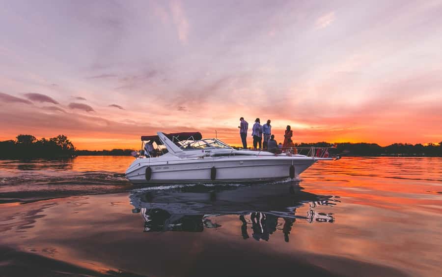 Ottawa: Downtown Yacht Cruise - Wed-Sun @ 6PM - 75 Minutes - The Rideau Locks From the Water