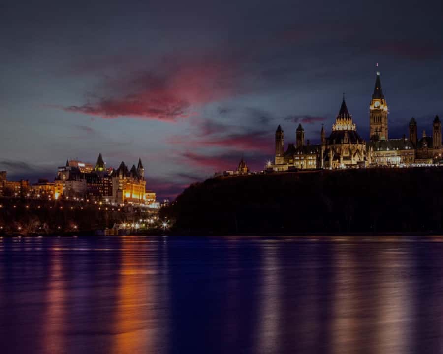 Ottawa: Downtown Yacht Cruise - Wed-Sun @ 6PM - 75 Minutes - Under the Alexandra Bridge