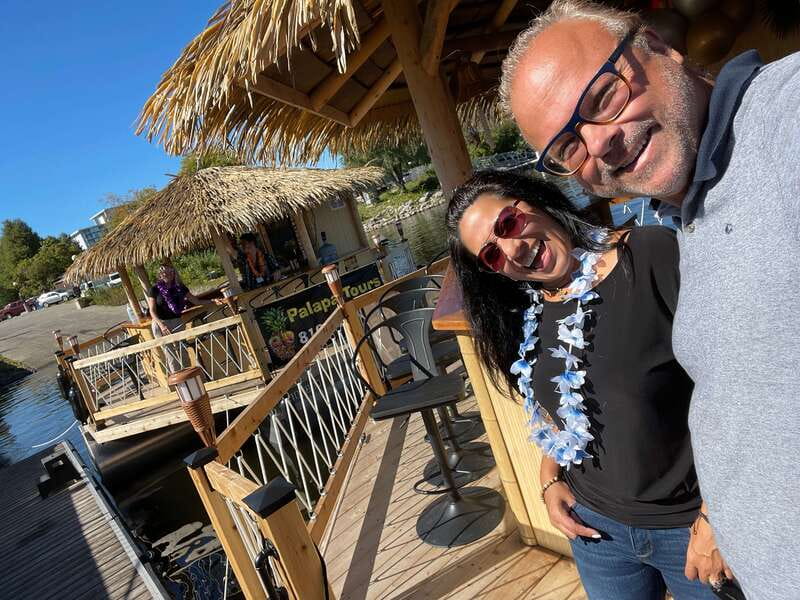 Ottawa: Floating Tiki Bar Cruise on the Ottawa River - The hosts make the difference