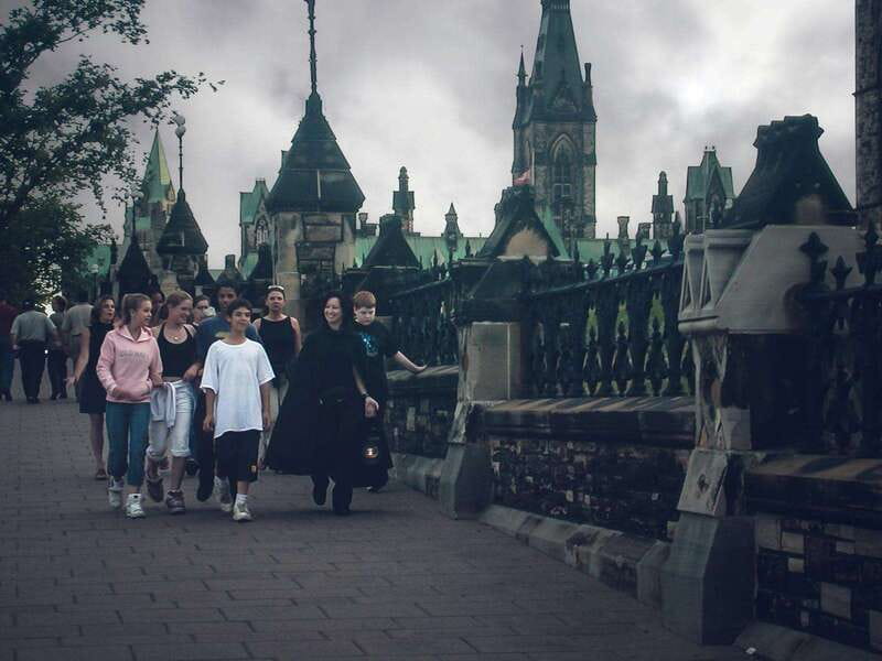 Ottawa: Haunted Night Walking Tour - The guide matters more than the cloak
