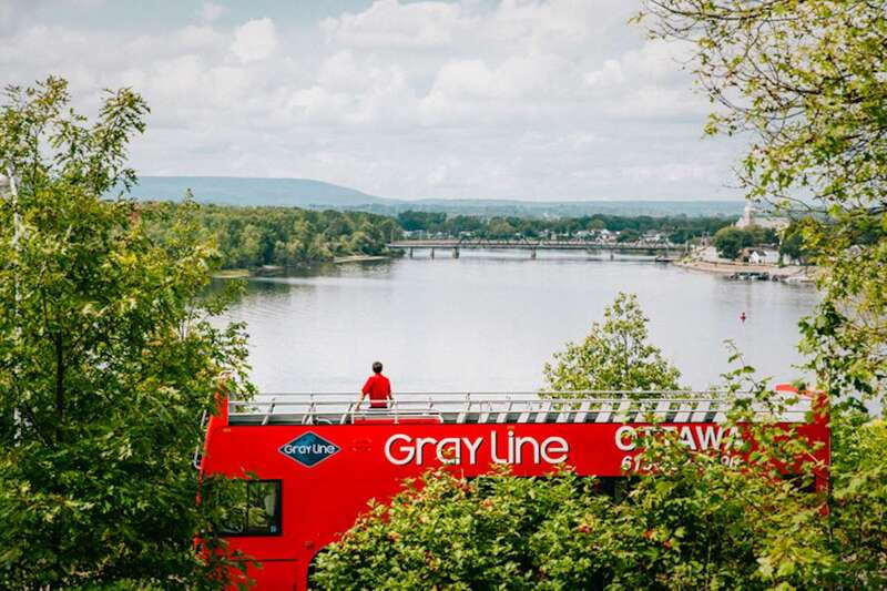 Ottawa: Hop-On Hop-Off Guided City Tour Pass - What $33 buys you
