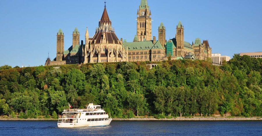 Ottawa Premium Small Group Tour with Canal Cruise - Who will get the most from this tour
