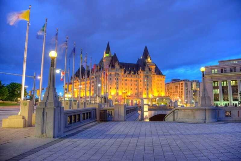 Ottawa: Private Custom Tour with a Local Guide - What the guides add to the experience