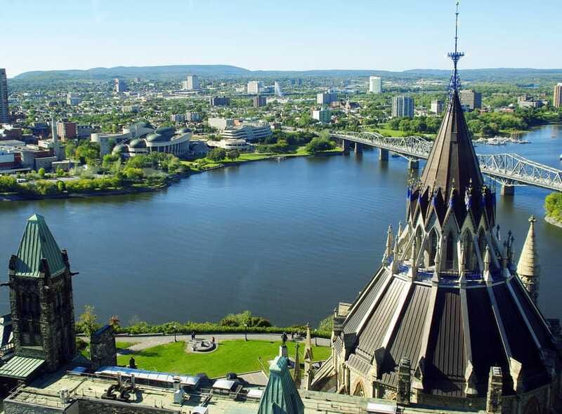 Ottawa: Private Walking Tour with a Local - Who should book this private Ottawa tour
