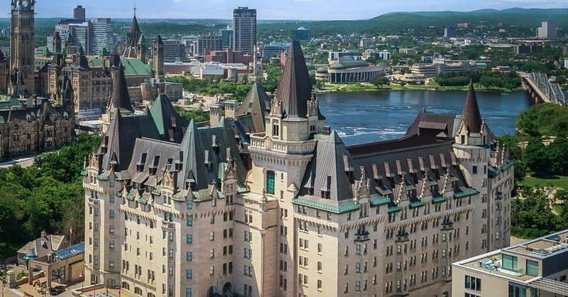 Ottawa: Secrets of the Château Laurier - Guided Hotel Tour - Corridors that turn a hotel into a history lesson