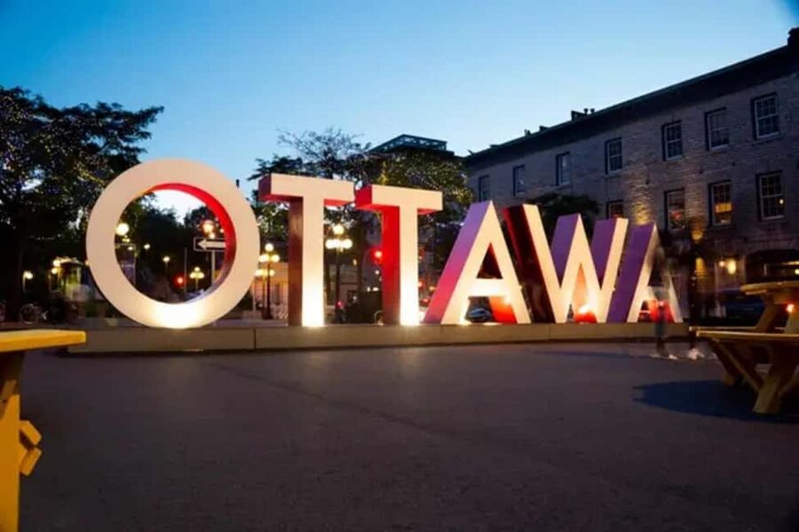 Ottawa: Small Group Night Tour With River Cruise - Why this evening tour works so well