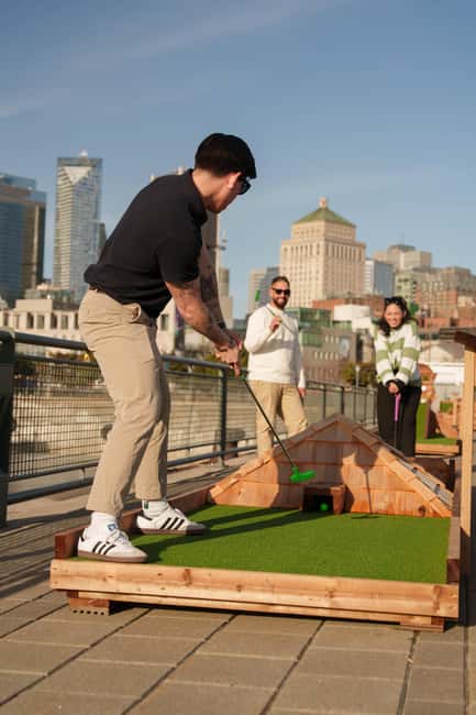 Outdoor mini golf in Montreal - Quick Points Before You Go