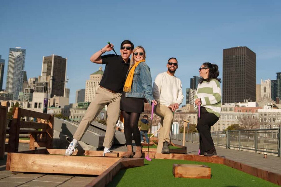 Outdoor mini golf in Montreal - What the 1.5 Hours Feels Like