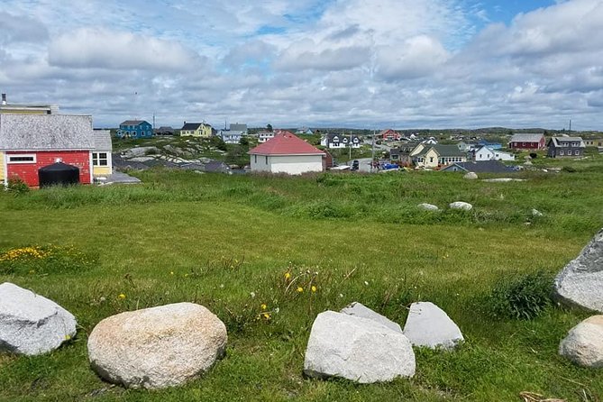 Peggy’s Cove & Halifax Historic Tour - Group size, comfort, and the pace of the day