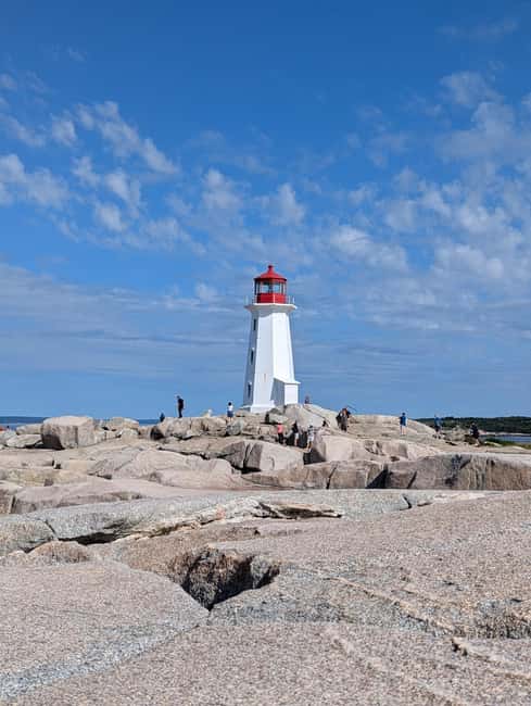 Peggy’s Cove, Lunenburg & 2 Hidden Gems – Full Day Tour - Key points at a glance