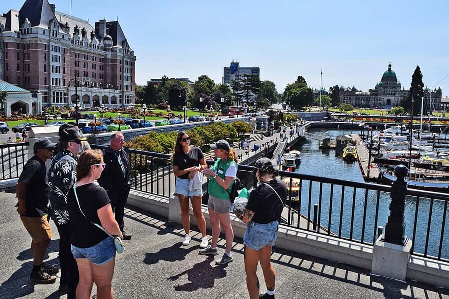 Pickle Pub Crawl: Ferry Rides and Appetizers - Fisherman’s Wharf: Colourful, Crowded, and Outdoors