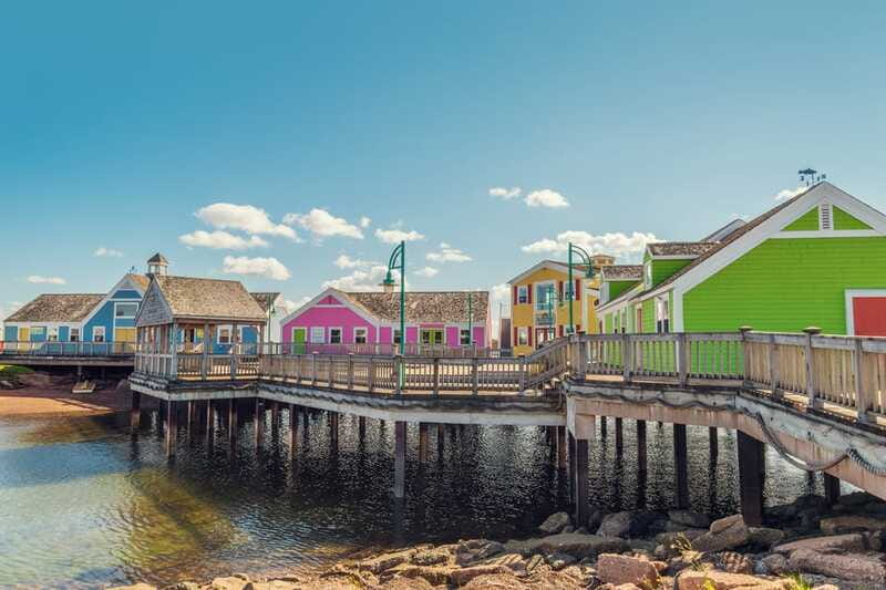 Prince Edward Island: Guided Tour with Anne of Green Gables - Entering the world of Anne of Green Gables