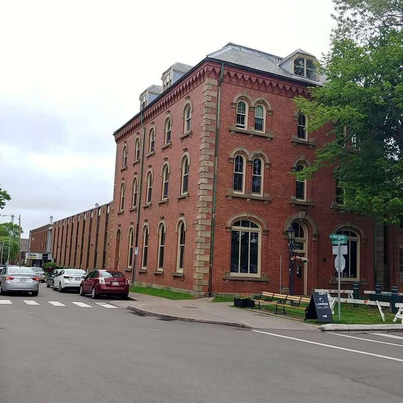 Prince Edward Island: Small Group Charlottetown Walking Tour - Government buildings, Beaconsfield House, and formal Charlottetown