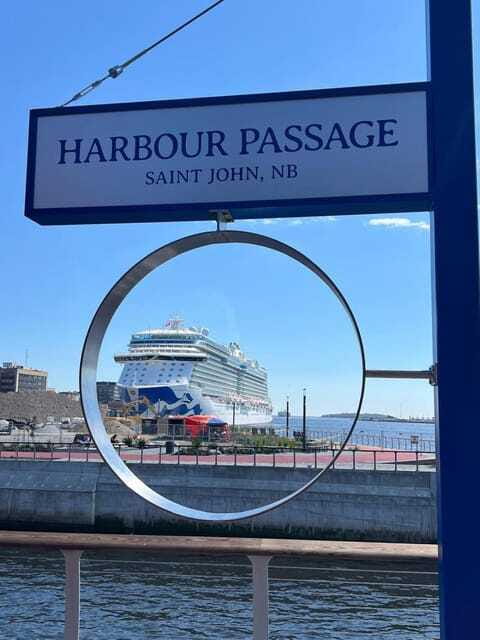 Private Bay of Fundy and City Highlights Tour up to 7 - What the private format is really worth