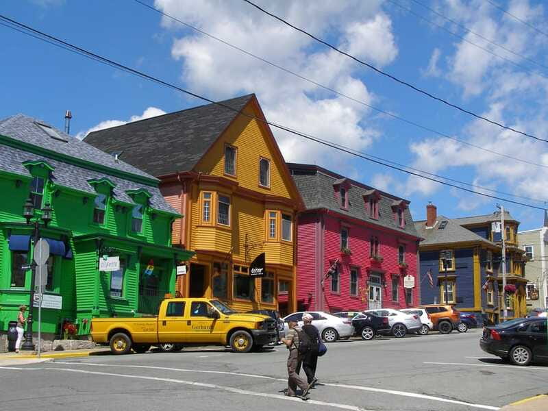 Private Tour: Peggy’s Cove, Mahone Bay & Lunenburg 8 hrs - Queensland Beach for sand and salt water